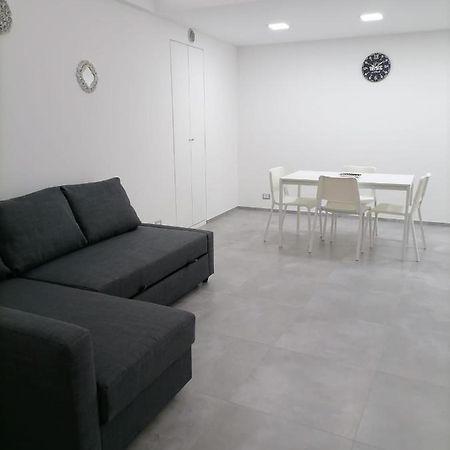 Darsena Apartments Мольфетта Экстерьер фото