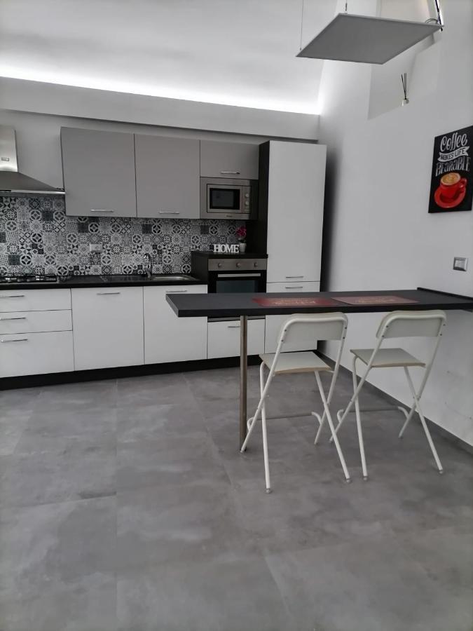 Darsena Apartments Мольфетта Экстерьер фото
